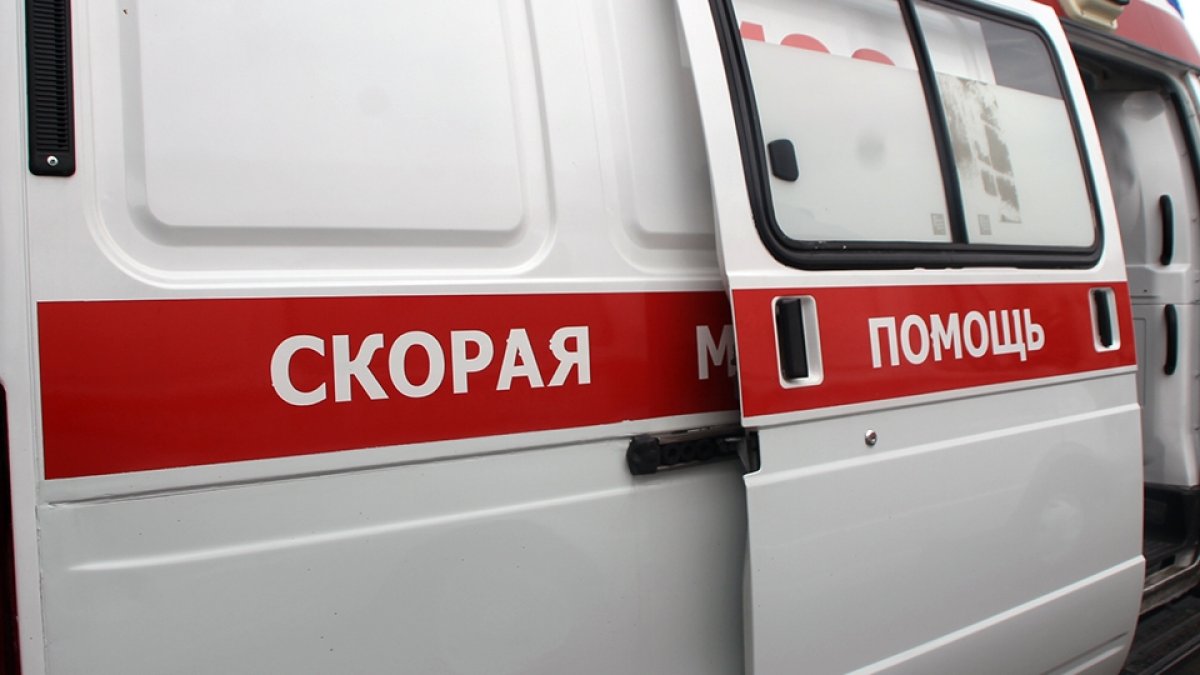 В Актау ребенок выпал из окна пятого этажа