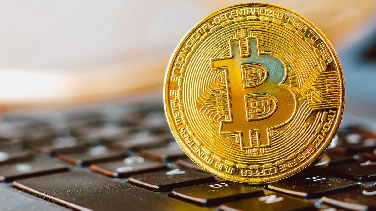 Биткоин может подорожать до миллиона долларов