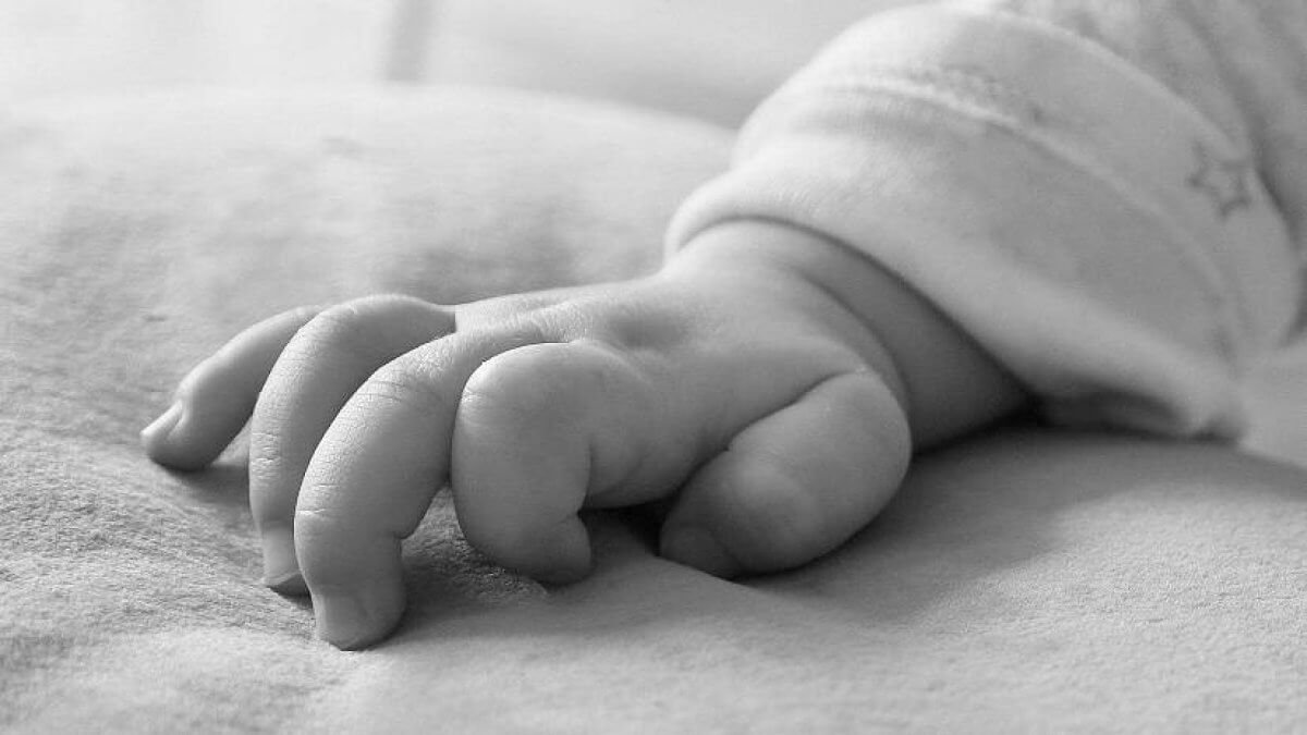 В Экибастузе женщину приговорили к году тюрьмы за смерть младенца от истощения