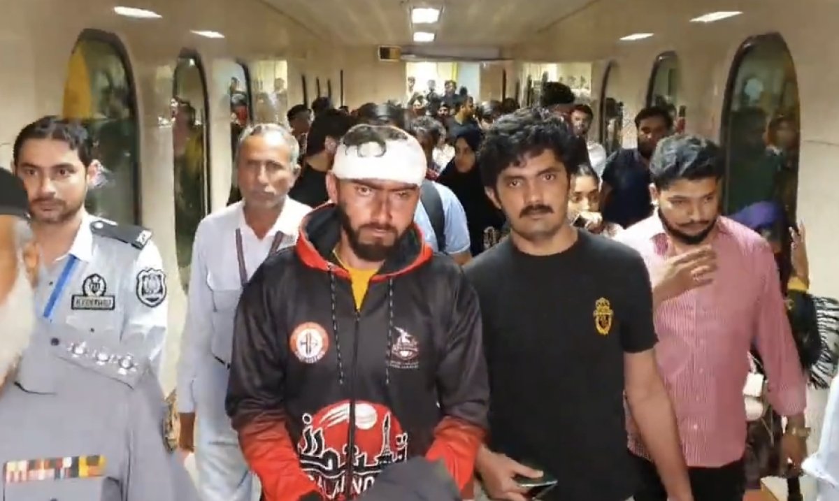 Пакистан вывез почти 200 студентов из Кыргызстана