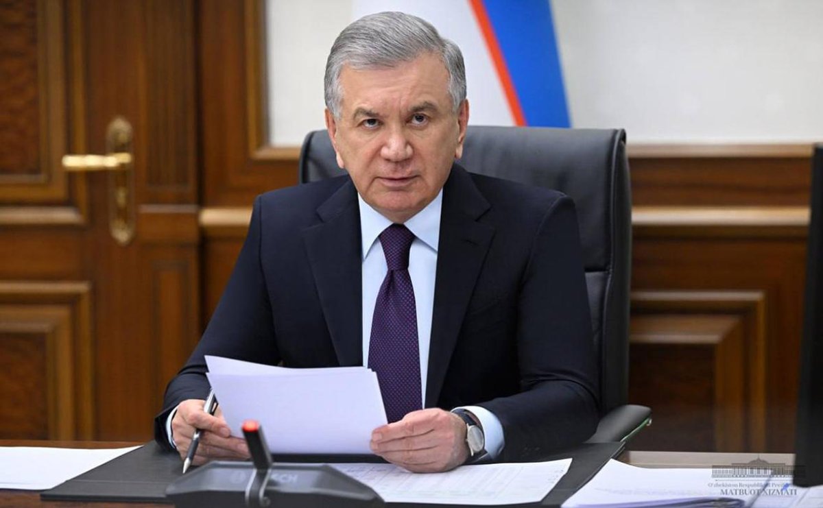 Оскорбление Мирзиёева, незаконная добыча песка на реке, травма легенды спорта: обзор узбекской прессы