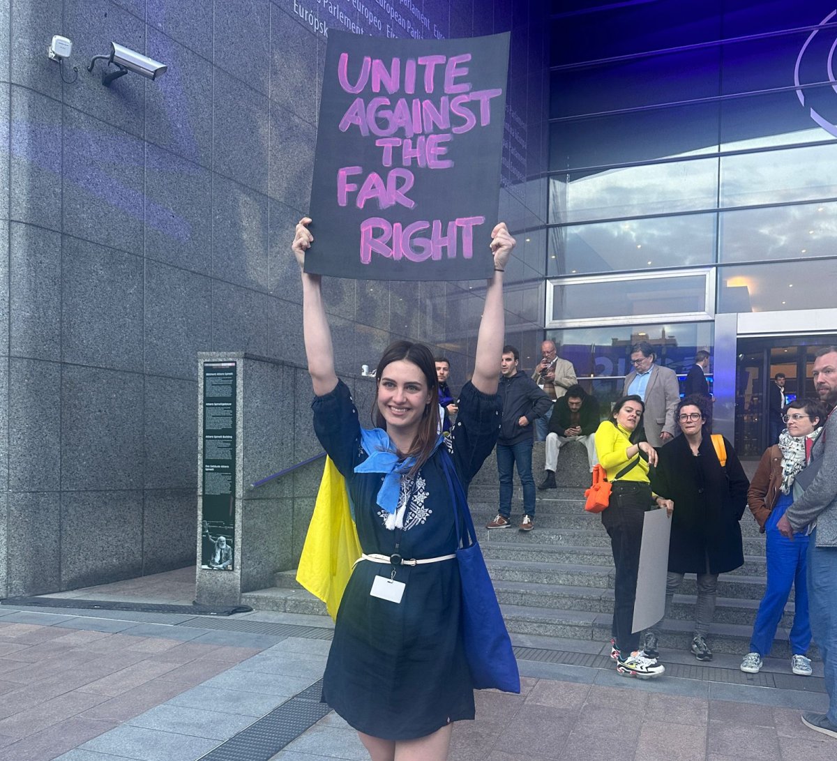 Активисты, митинги и отсутствие полиции: что происходит перед Европарламентом