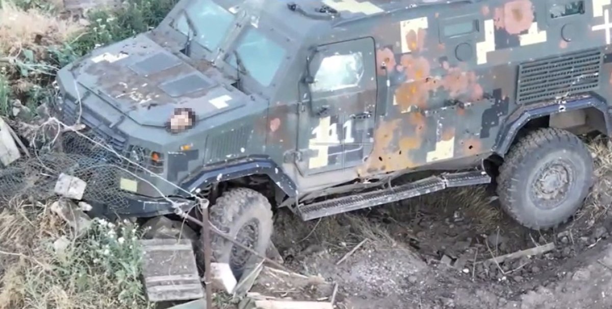 Российские солдаты обезглавили украинского военного в Донецкой области