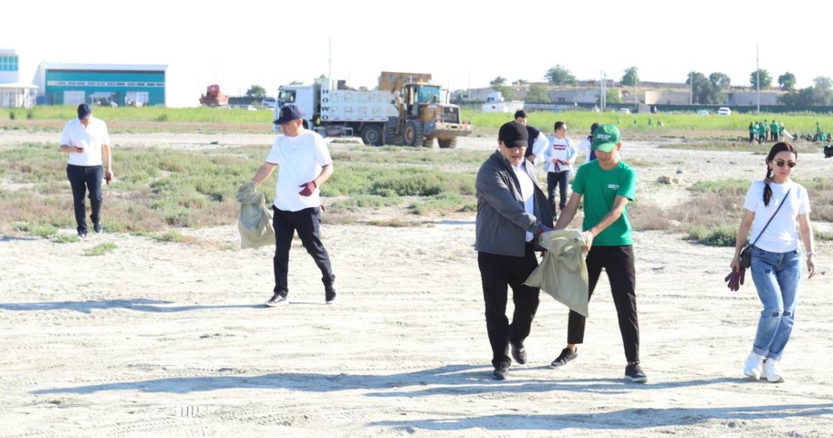 Собрали сотни мешков с мусором: акция чистоты стартовала в Мангистауской области