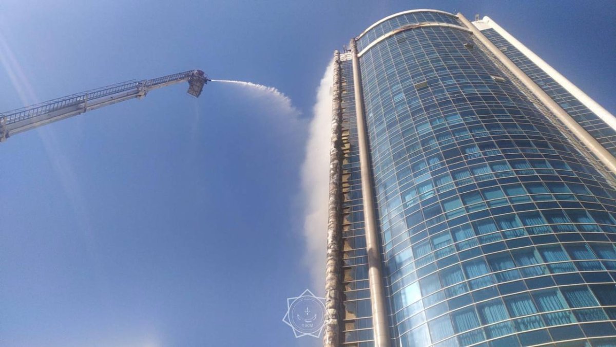 Угроза снята: пожар в жилом комплексе в Астане локализовали