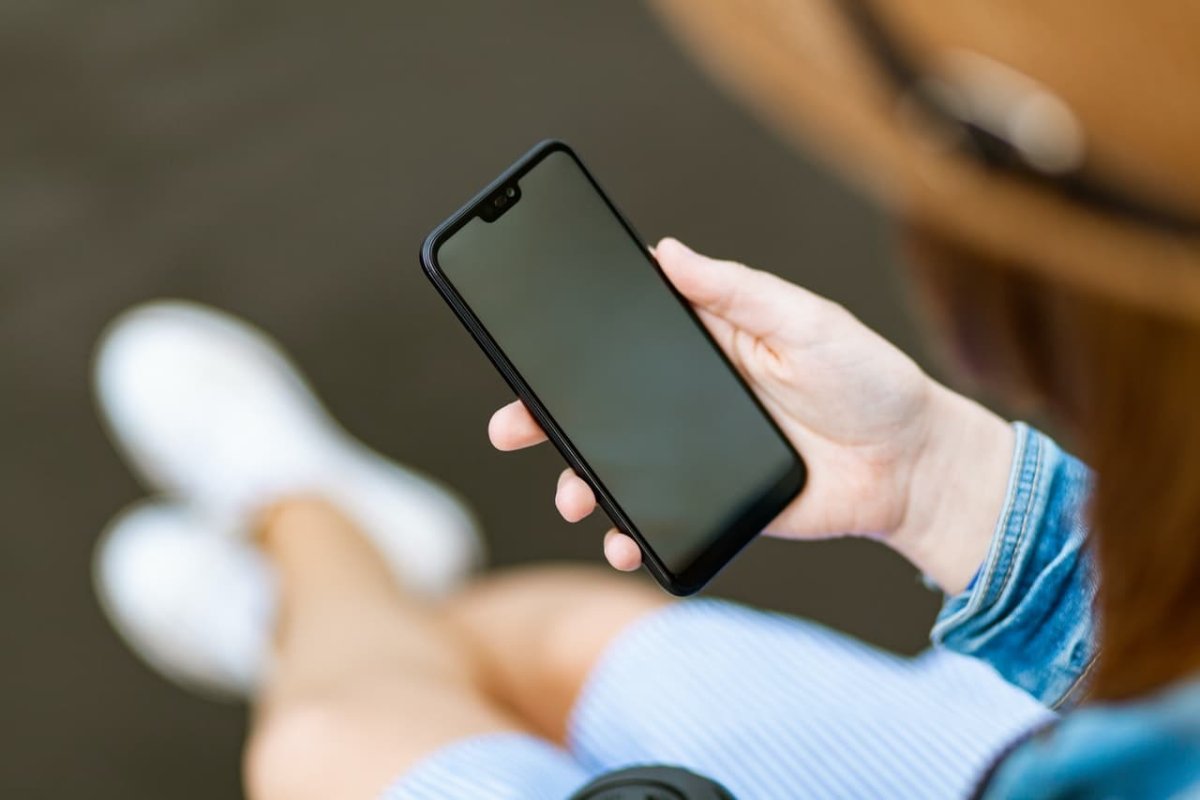 В iOS экранный диктор на казахском языке