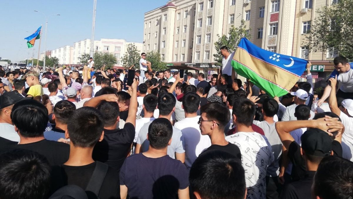 Преследование каракалпаков, смерть в отделении милиции, штрафы за шум: обзор узбекской прессы
