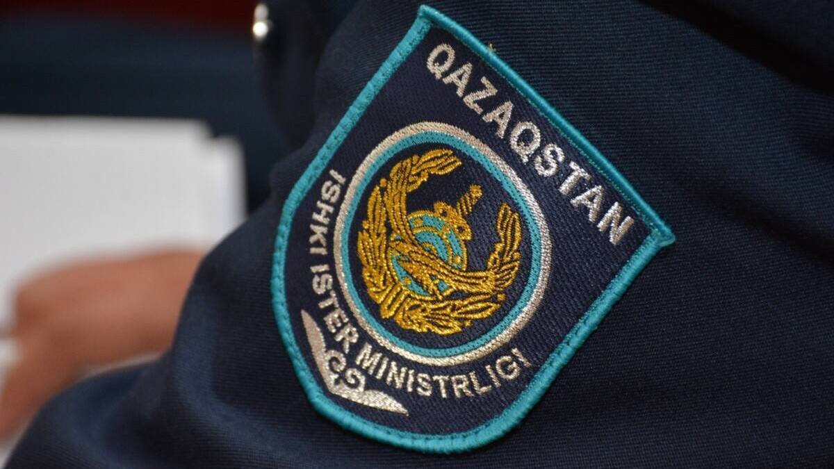 Сотрудник полиции не обязан предъявлять документы - МВД Казахстана