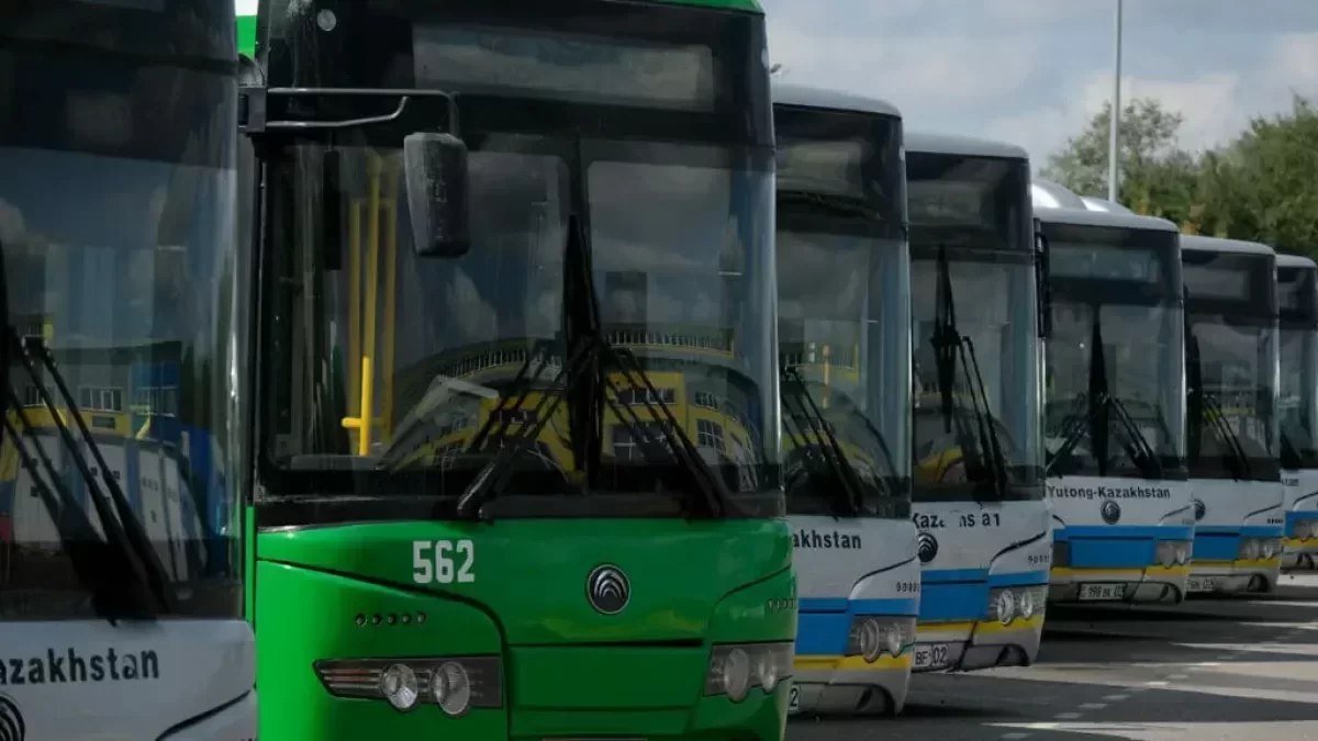 Требования к водителям автобусов снизили в Казахстане