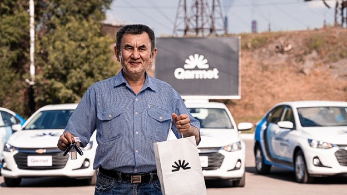 Qarmet вручил металлургам ключи от новых автомобилей