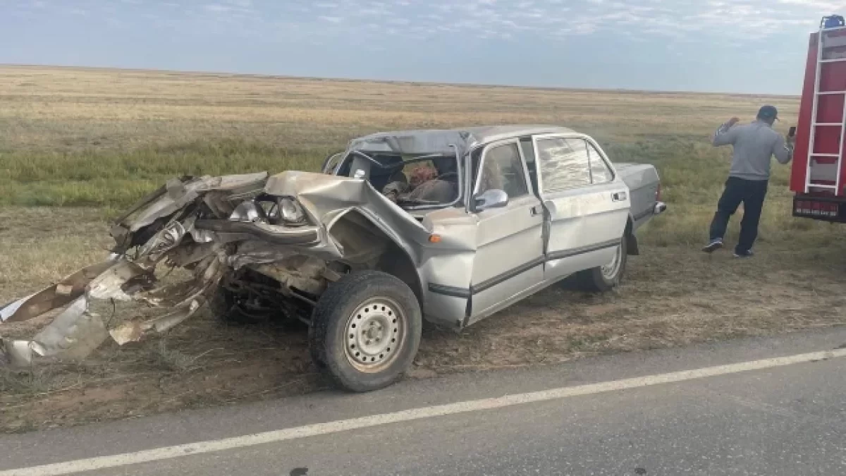 Полицейский и жена погибли в жутком ДТП в ЗКО: что известно о состоянии детей