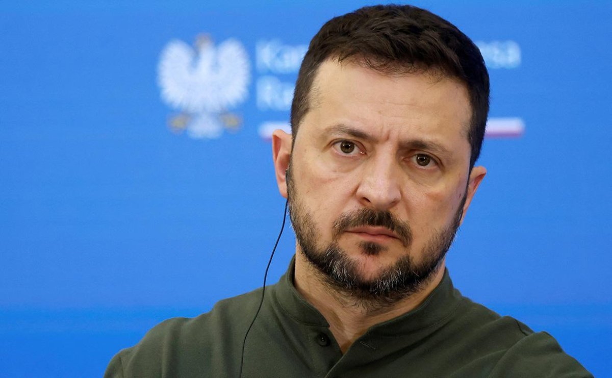 Запад должен разрешить дальние удары по территории РФ и поставлять больше оружия - Зеленский