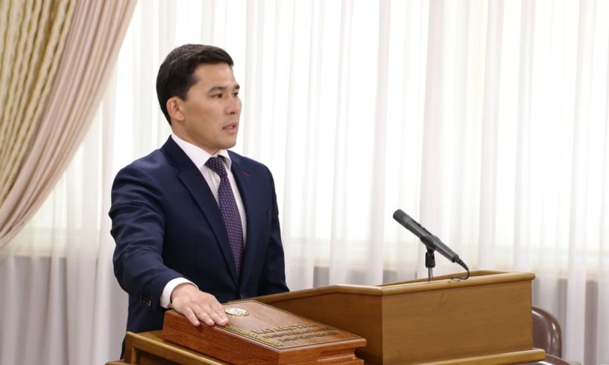 Новый министр туризма и спорта принес присягу народу Казахстана