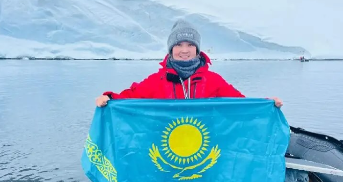 Казахстанка впервые проплыла воды Антарктиды