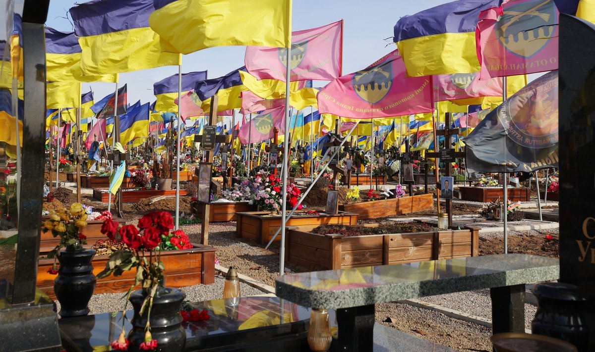 43 тысячи украинских военных погибли с начала российского вторжения