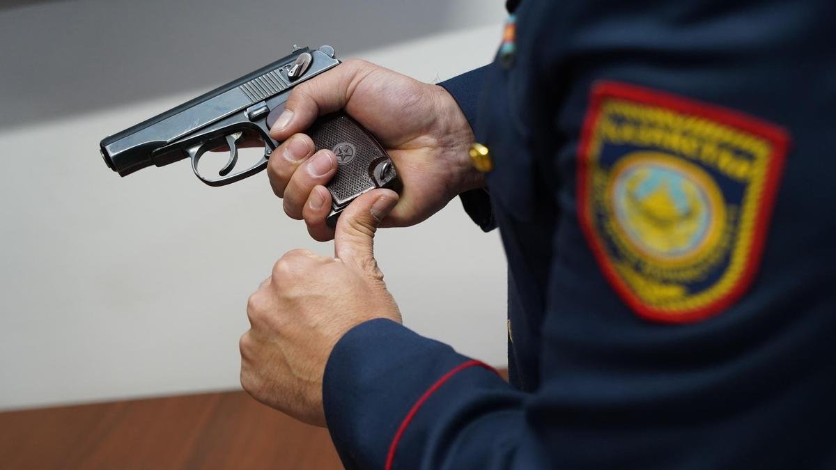 Полицейский применил табельное оружие при задержании Антикором в Жамбылской области