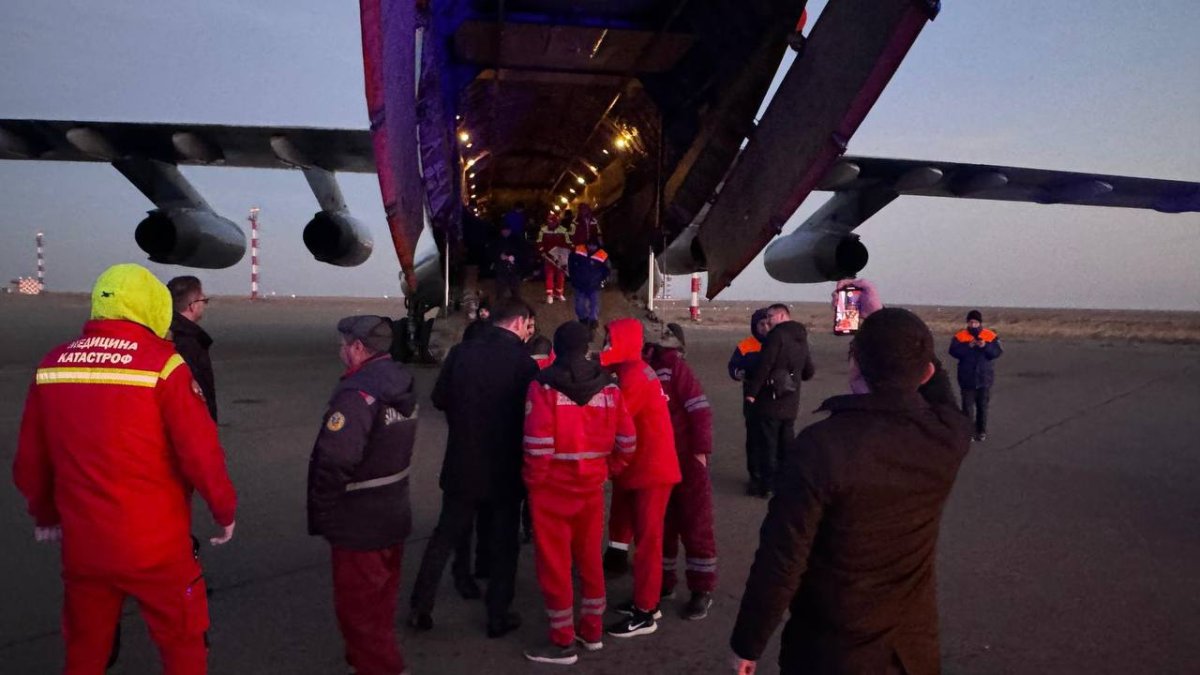 Авиакатастрофа в Казахстане: жители Мангистау проводили граждан России