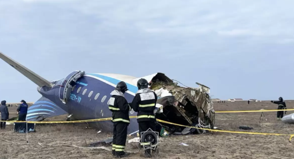 Крушение самолета в Актау: Азербайджан и Россию допустят к расследованию