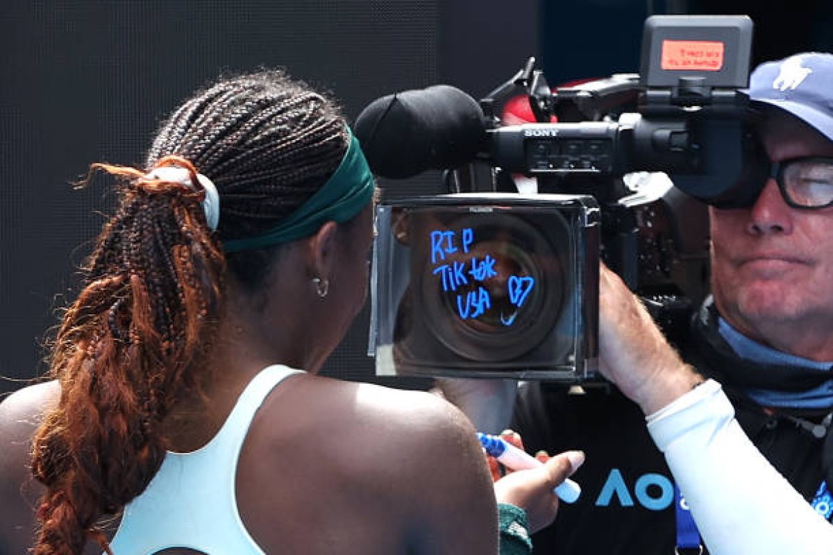 Покойся с миром: третья ракетка мира Коко Гауфф "похоронила" TikTok на Australian Open