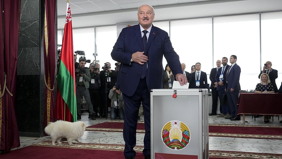 "Фиктивные" выборы президента Беларуси: по экзит-полам у Лукашенко более 87%