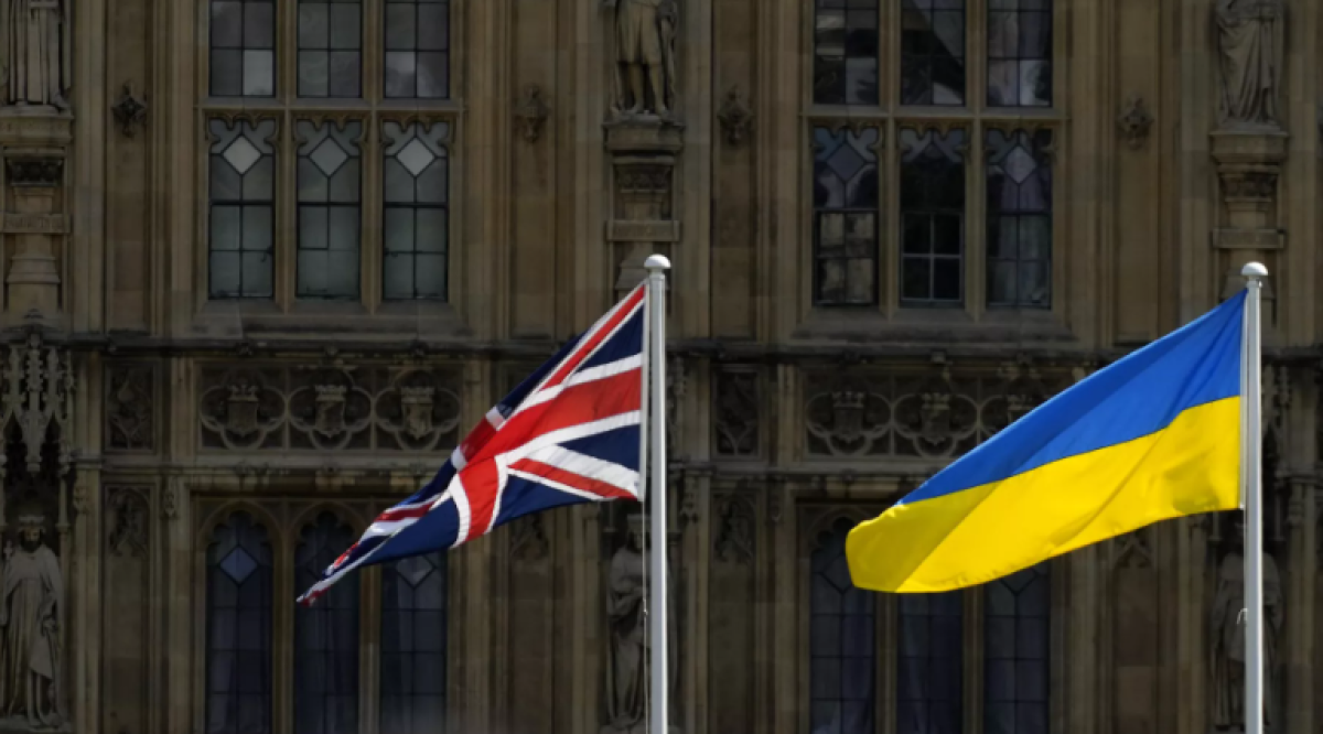 Великобритания отвергла план Макрона по перемирию в Украине