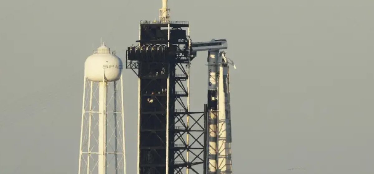 SpaceX отложила старт Crew Dragon к МКС в последний момент