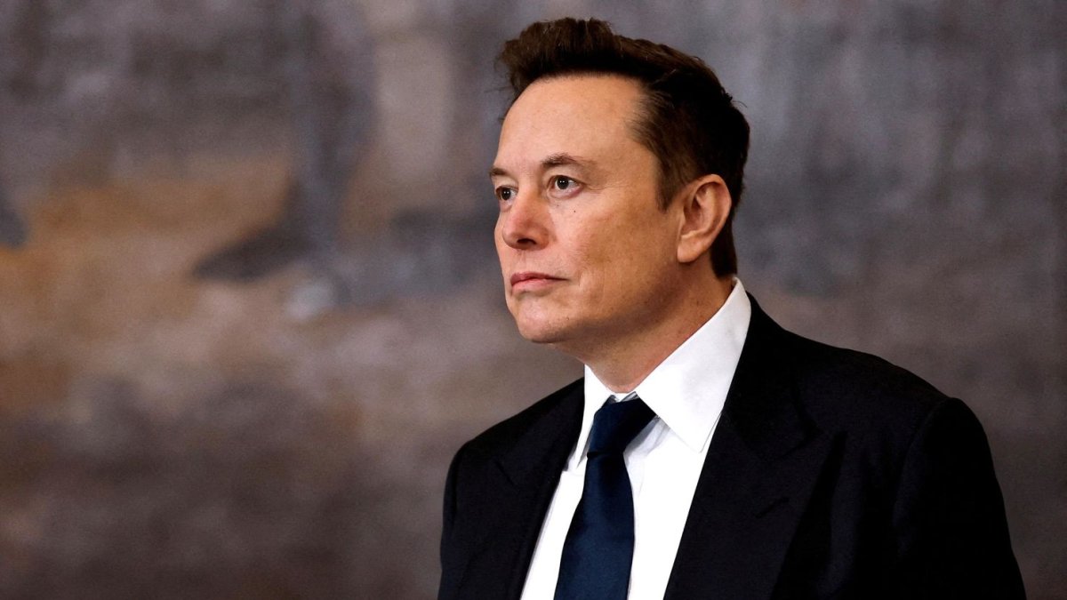 Миллиардер Илон Маск продал соцсеть X