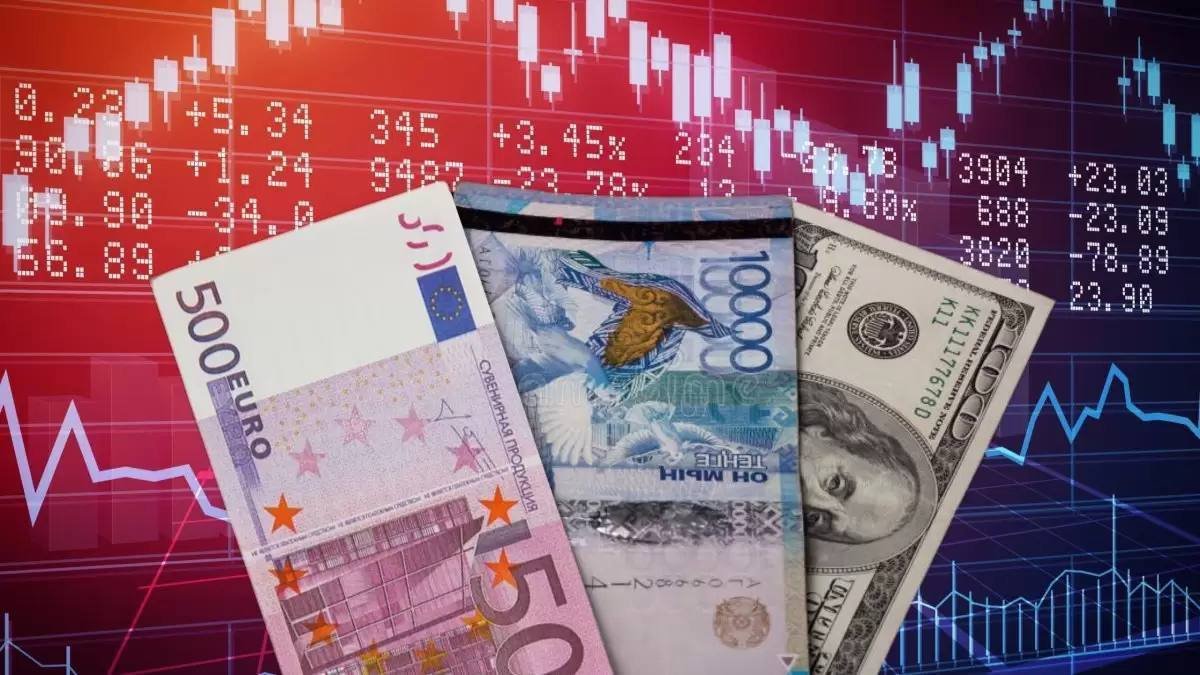 Курсы валют: сколько стоит доллар в обменниках Казахстана