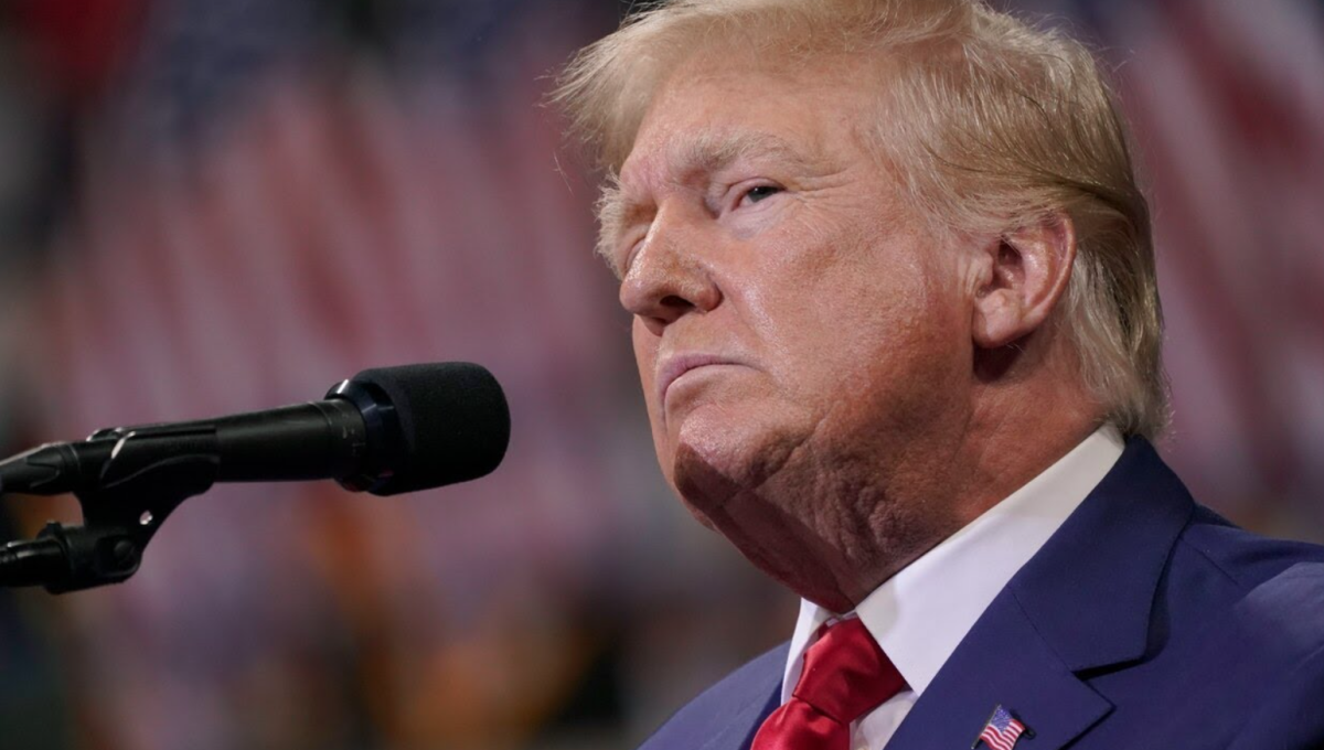 Трамп ввел 27% взаимных пошлин для Казахстана
