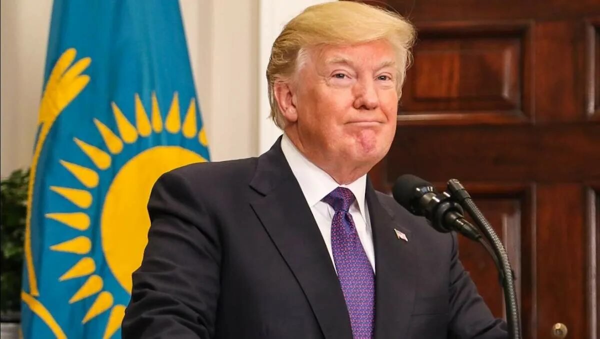 "Пошлинная бомба" от Трампа: известный аналитик увидел выгоду для Казахстана