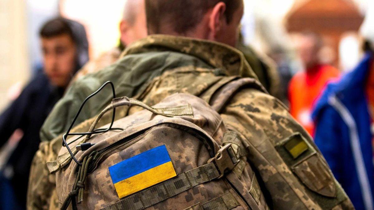 Идею мобилизации молодежи в возрасте 18-25 лет поддержали в Украине