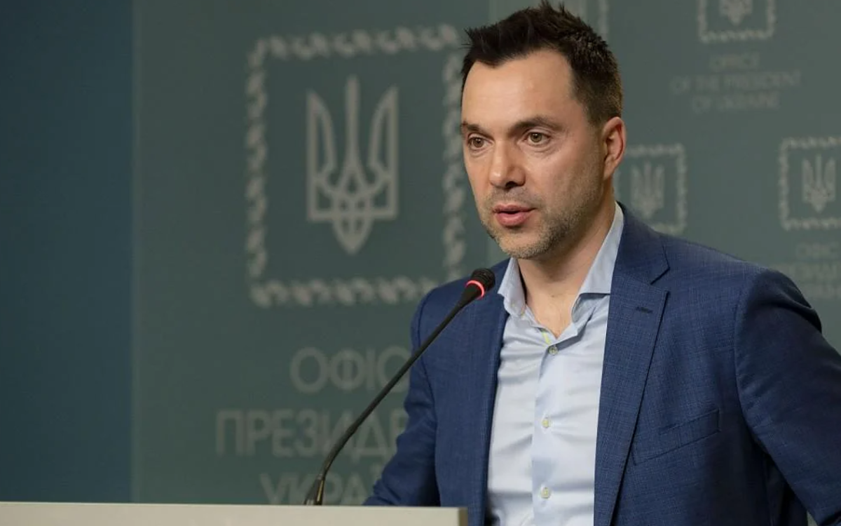 Зеленский ввёл санкции против Арестовича: заблокированы активы и соцсети