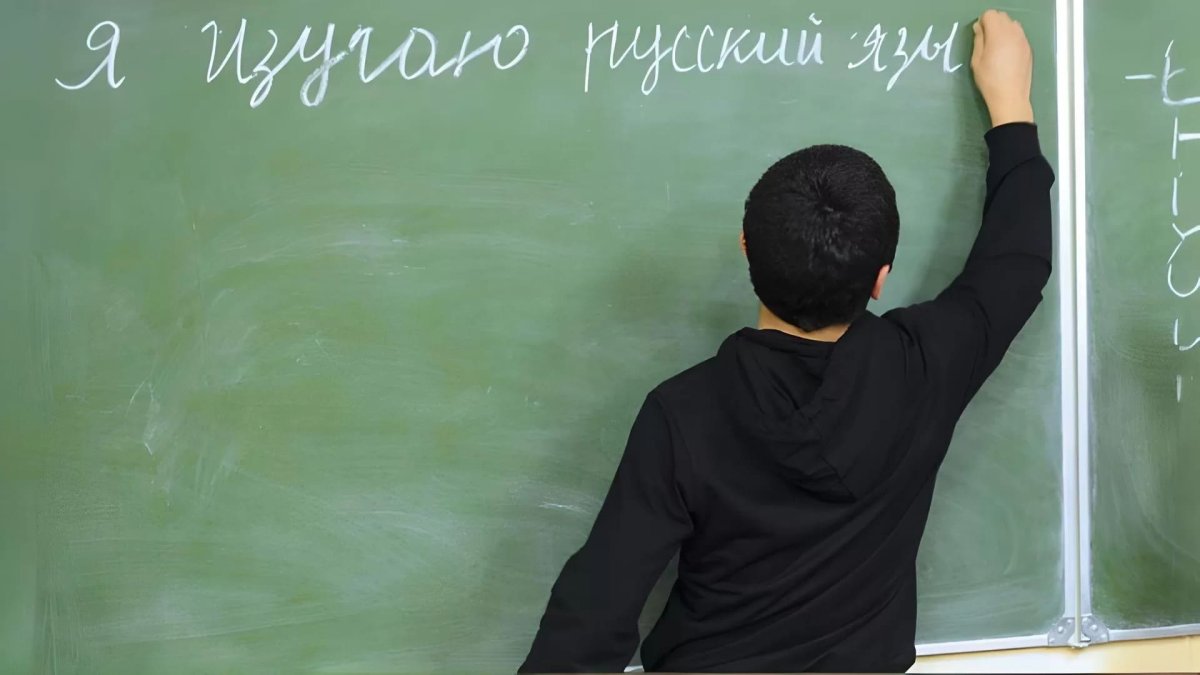 Русские классы закрывают в одной из школ Атырау: названа причина