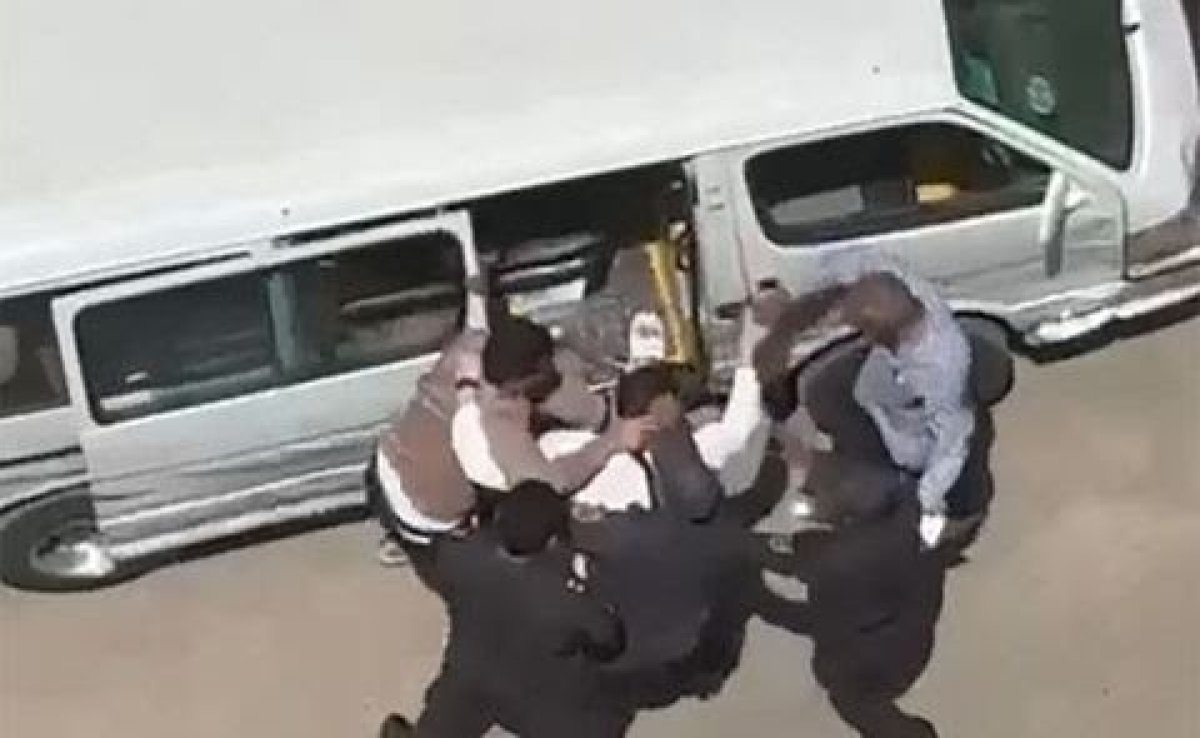 "Не давали еду, вымогали деньги": шокирующие подробности задержаний казахстанцев в Египте