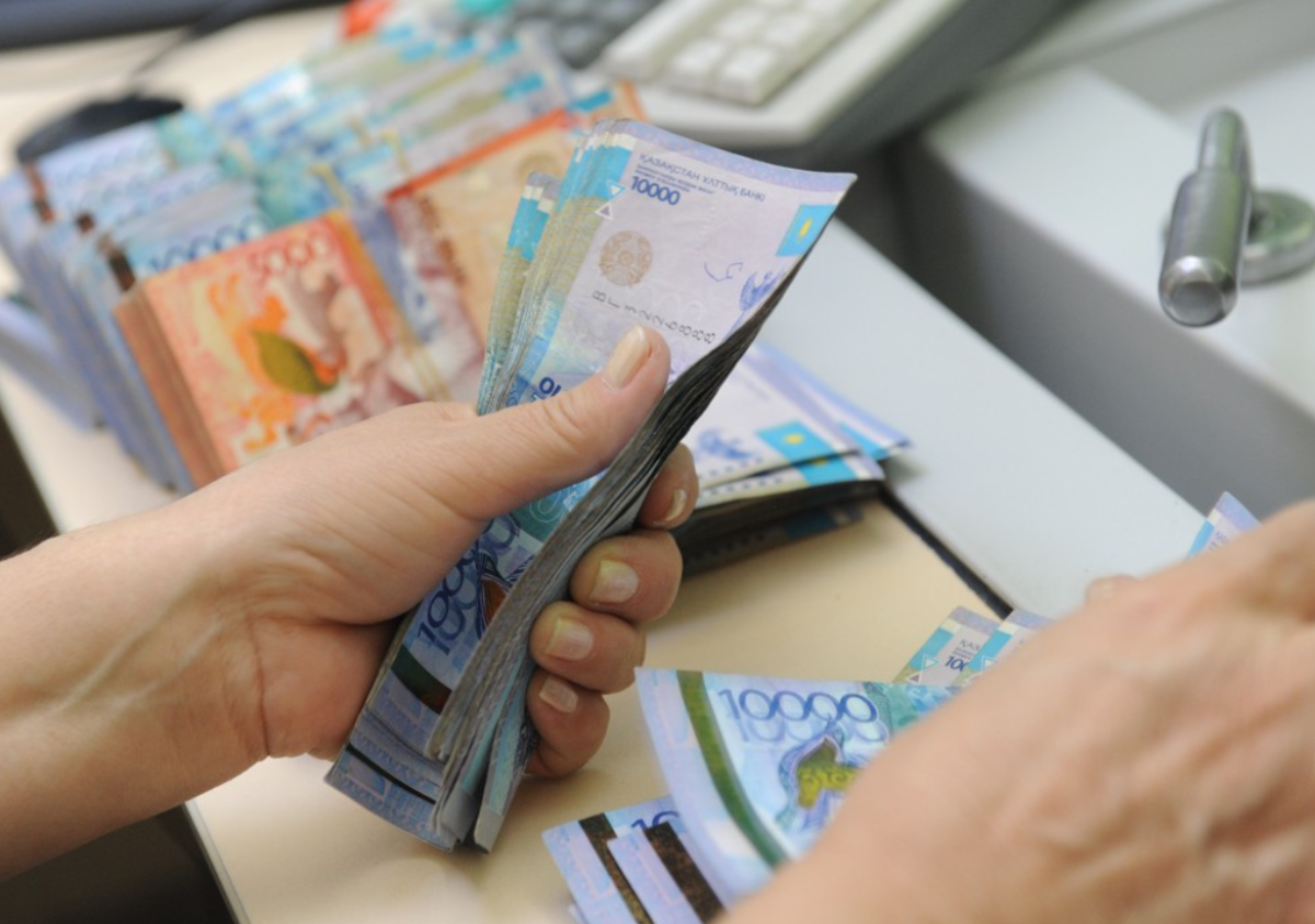 В Казахстане обсуждается возможность повышения минимальной заработной платы