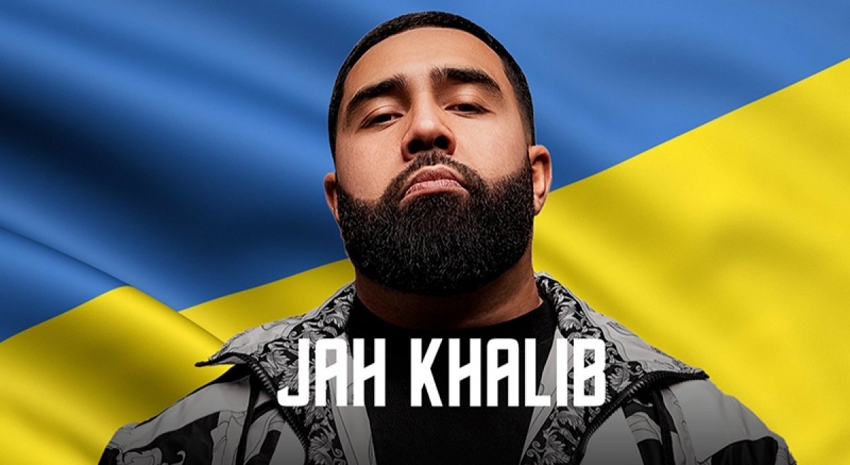 "Поддерживает Украину": в России призывают отменить концерт казахстанца