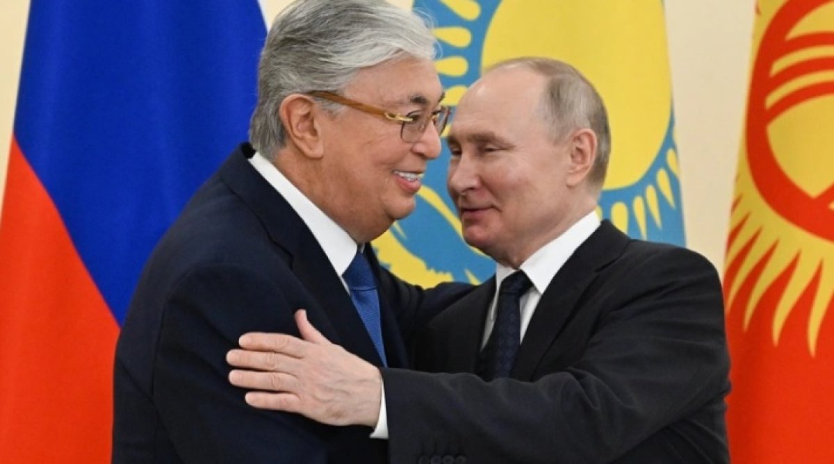 Токаев поздравил Путина с Днем России