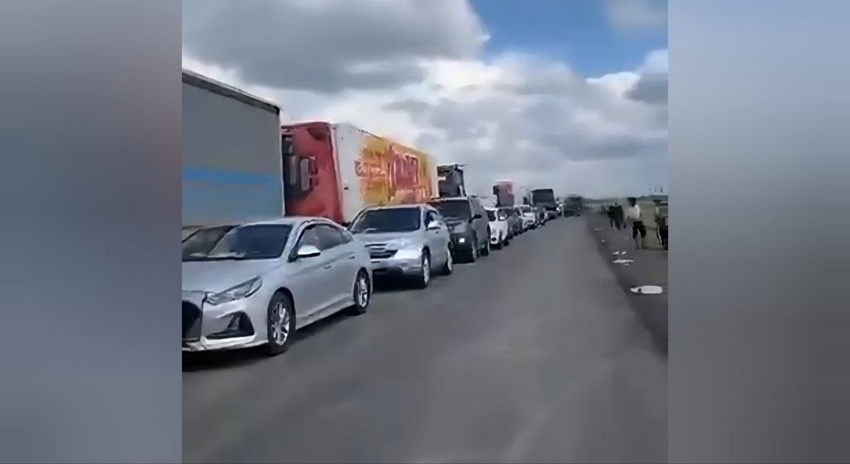 На границе Казахстана и России возник коллапс на фоне сбора биометрии