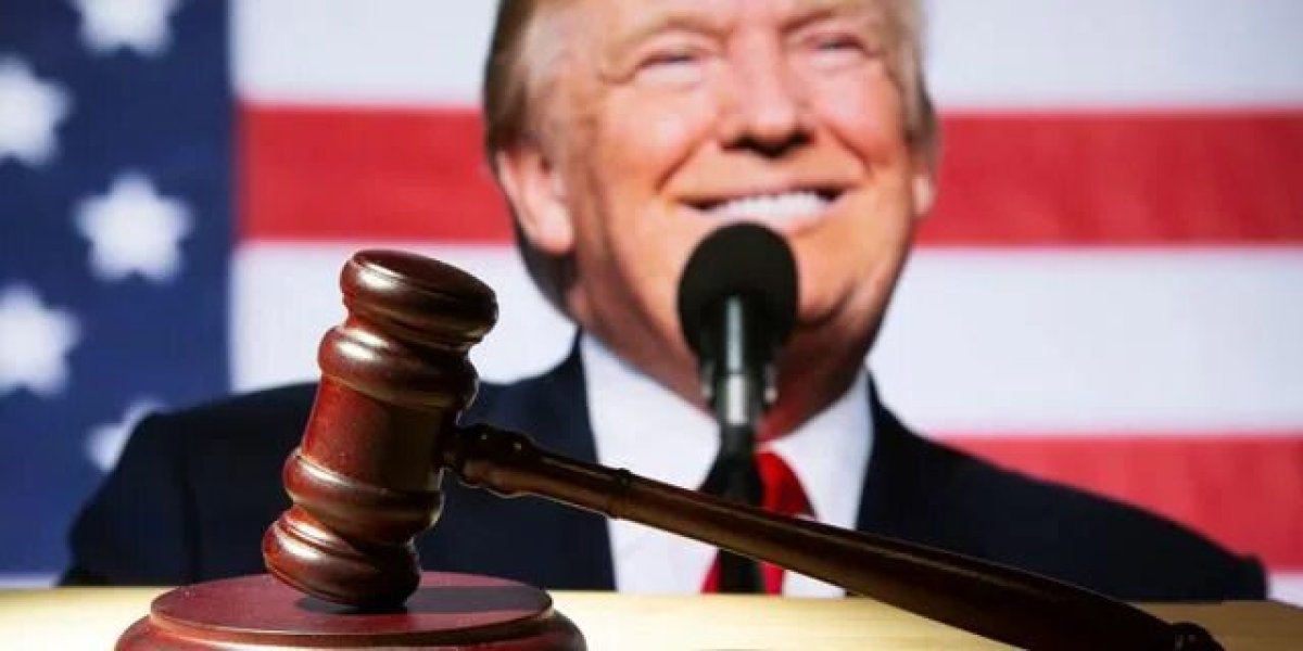 Трамп требует 10 млрд от журналистов за клевету