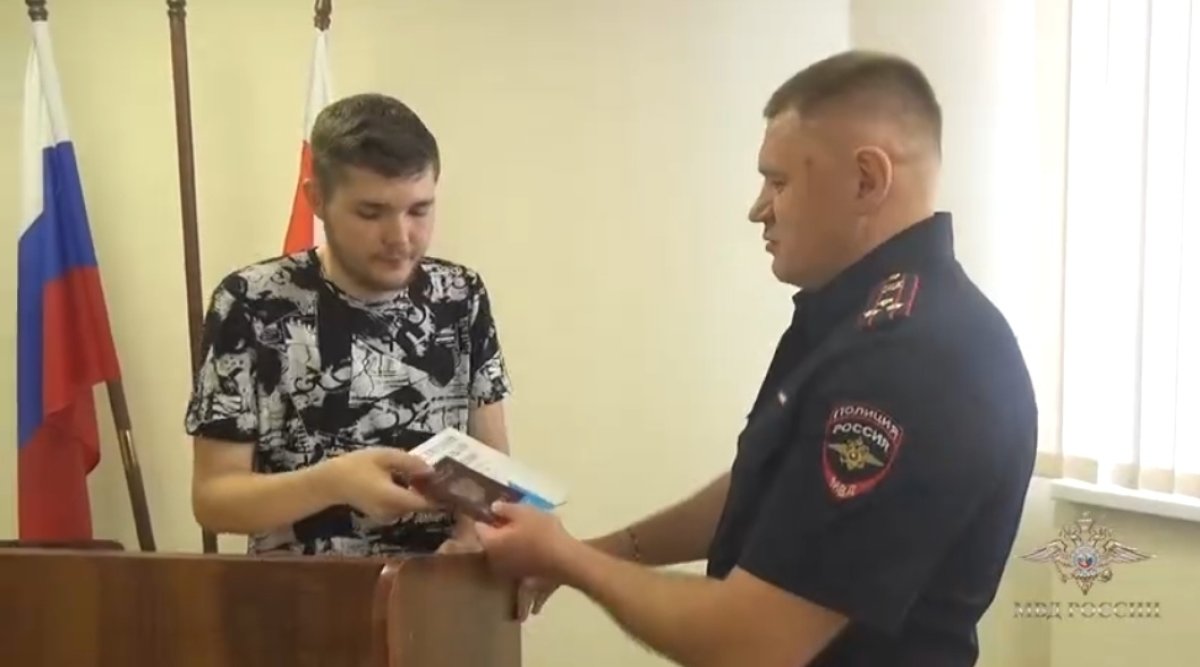Казахстанцу вручили паспорт России за участие в войне на территории Украины