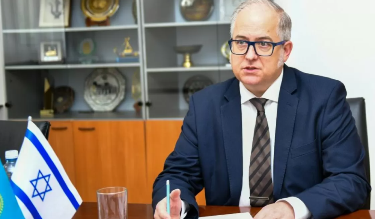 В Астане проводили посла Израиля