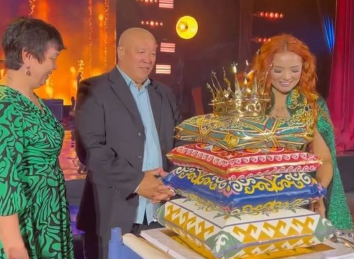 Казахстанский торт стал сенсацией и причиной конфликта
