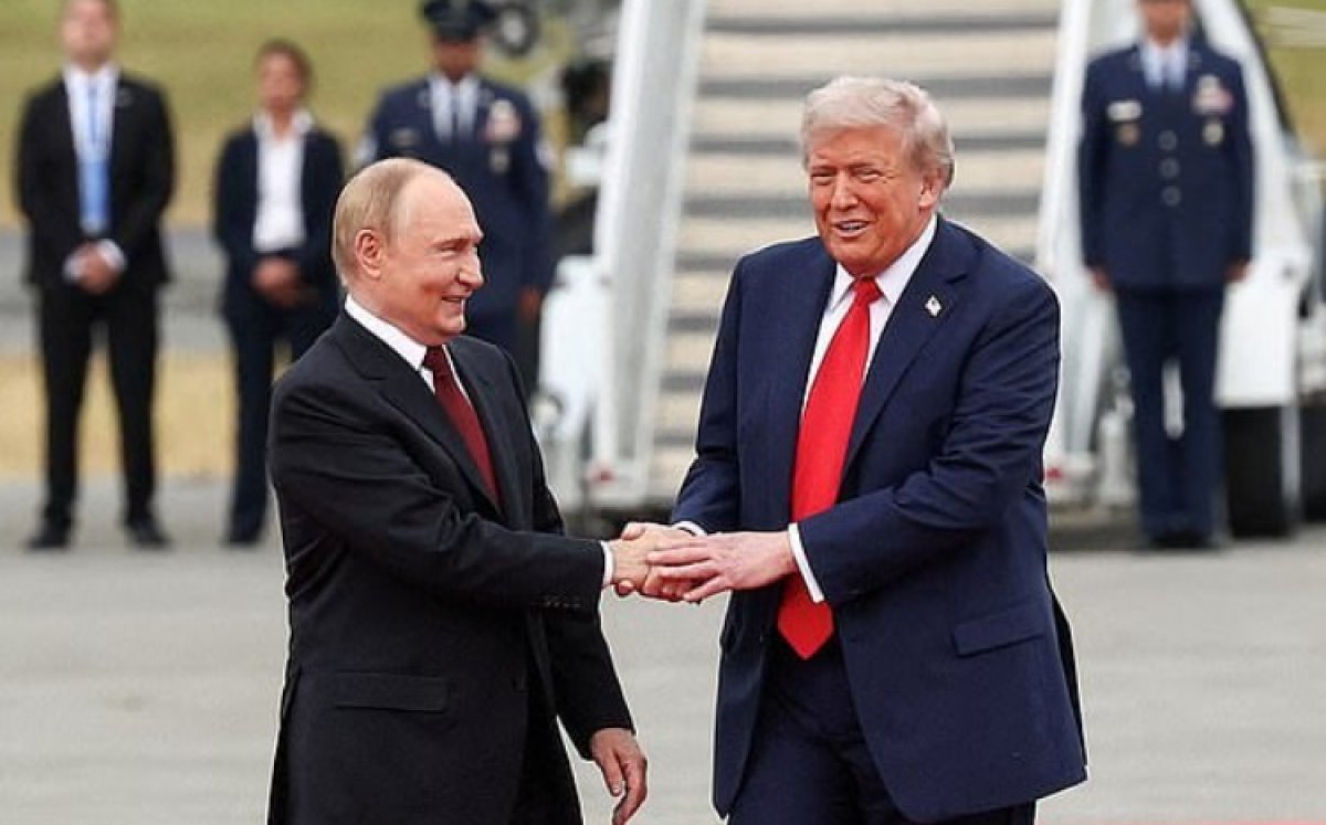 Переговоры Трампа и Путина продолжаются уже больше двух часов