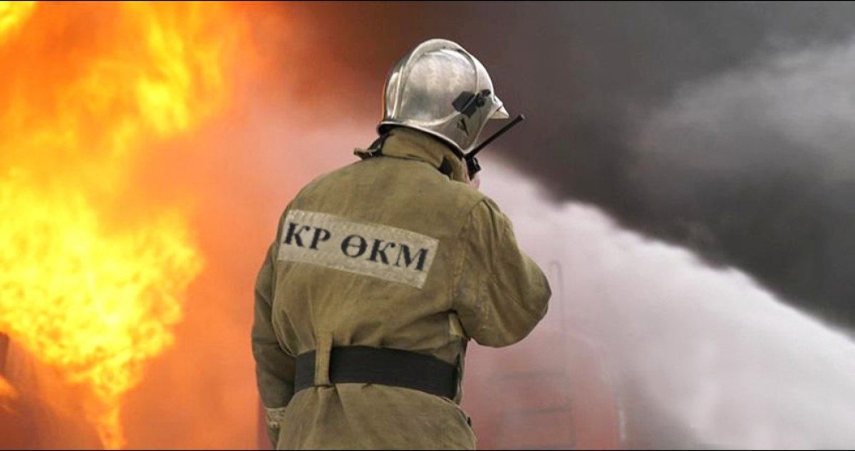 Пожар уничтожил крупный склад возле Бишкека