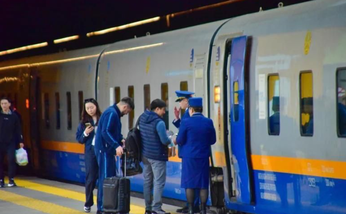 КТЖ выявила 140 нарушений в пассажирских поездах