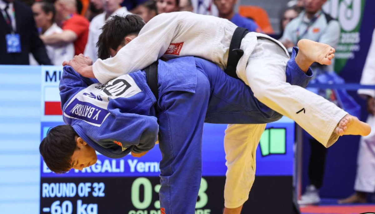 Казахстанец выиграл золото ЧМ по дзюдо