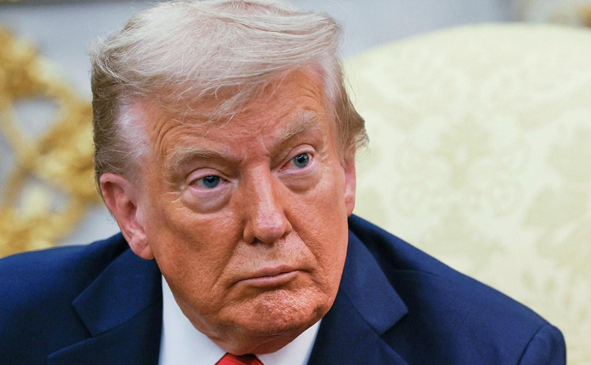 Трамп вышел на публику на фоне слухов о его смерти