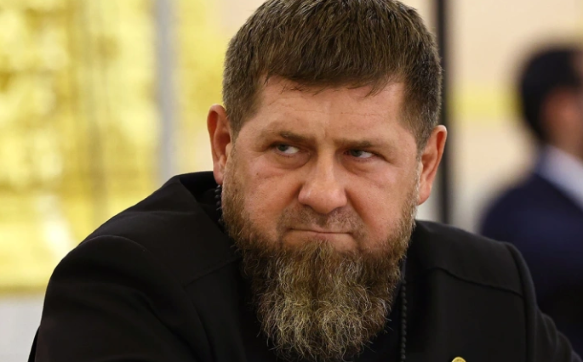 Лондон расширил санкции: под ограничения попали мать Кадырова и его фонд
