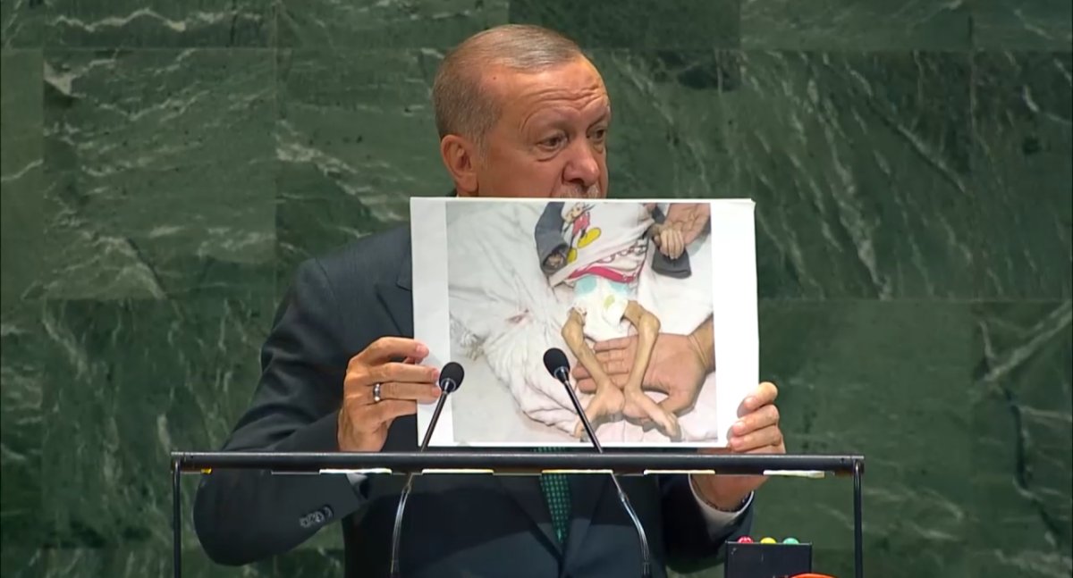 «Израиль убивает ежечасно»: президент Турции показал фотографии палестинских детей в ООН