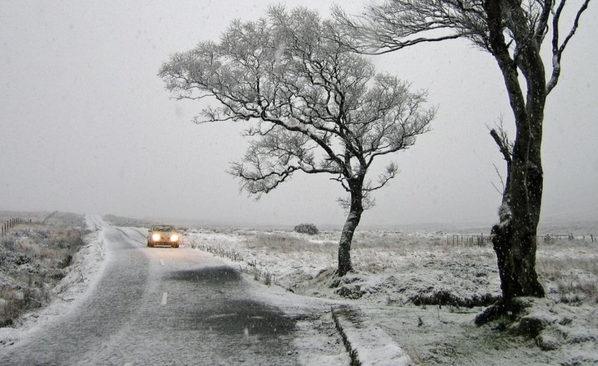 МЧС Казахстана предупредило водителей о непогоде и гололёде
